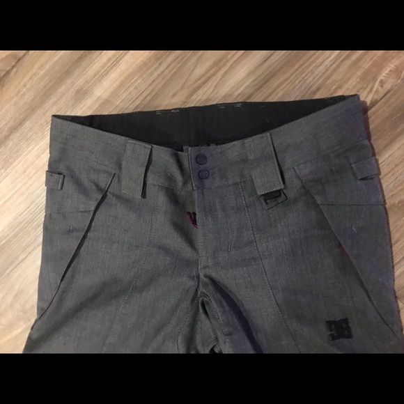 DC Snowboarding Pants - Picture 3 of 3